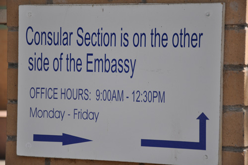 2我朝驻澳大利亚大使馆指示牌